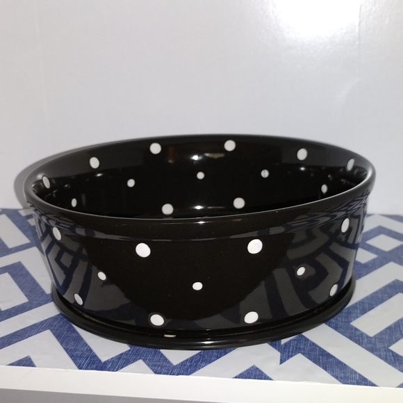 Temptations Other - Temptations presentable ovenware by Tara black and white polka dot bake …